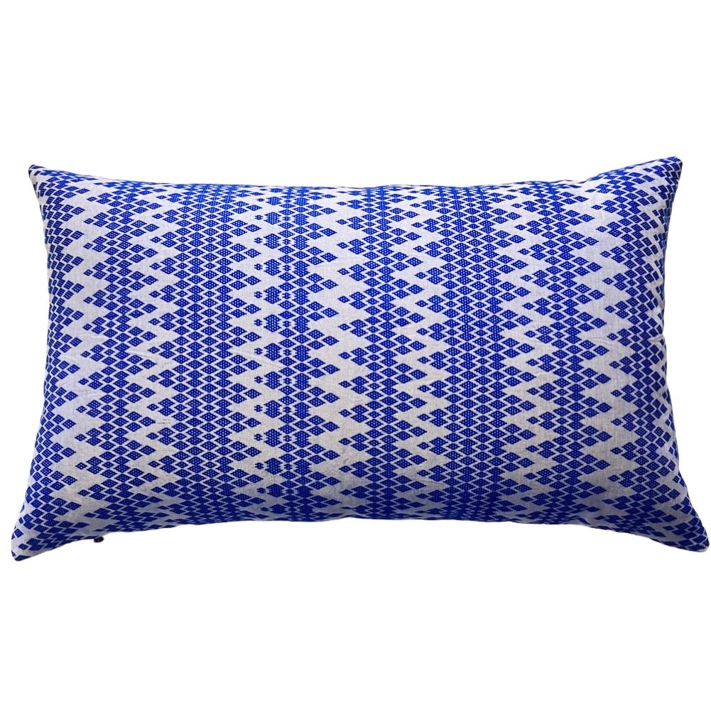 Coussin Kachin blanc et bleu