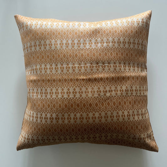 Coussin Kachin caramel