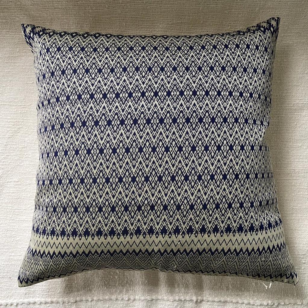 Coussin Kachin bleu et blanc