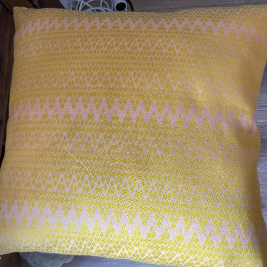 Coussin Kachin jaune et beige