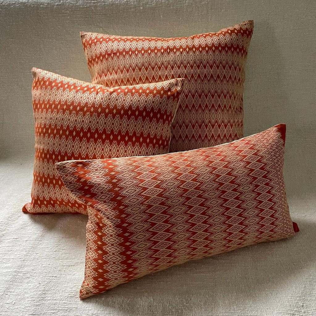 Coussin Kachin orange et beige