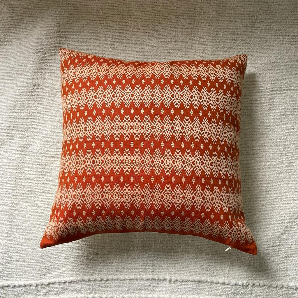 Coussin Kachin orange et beige